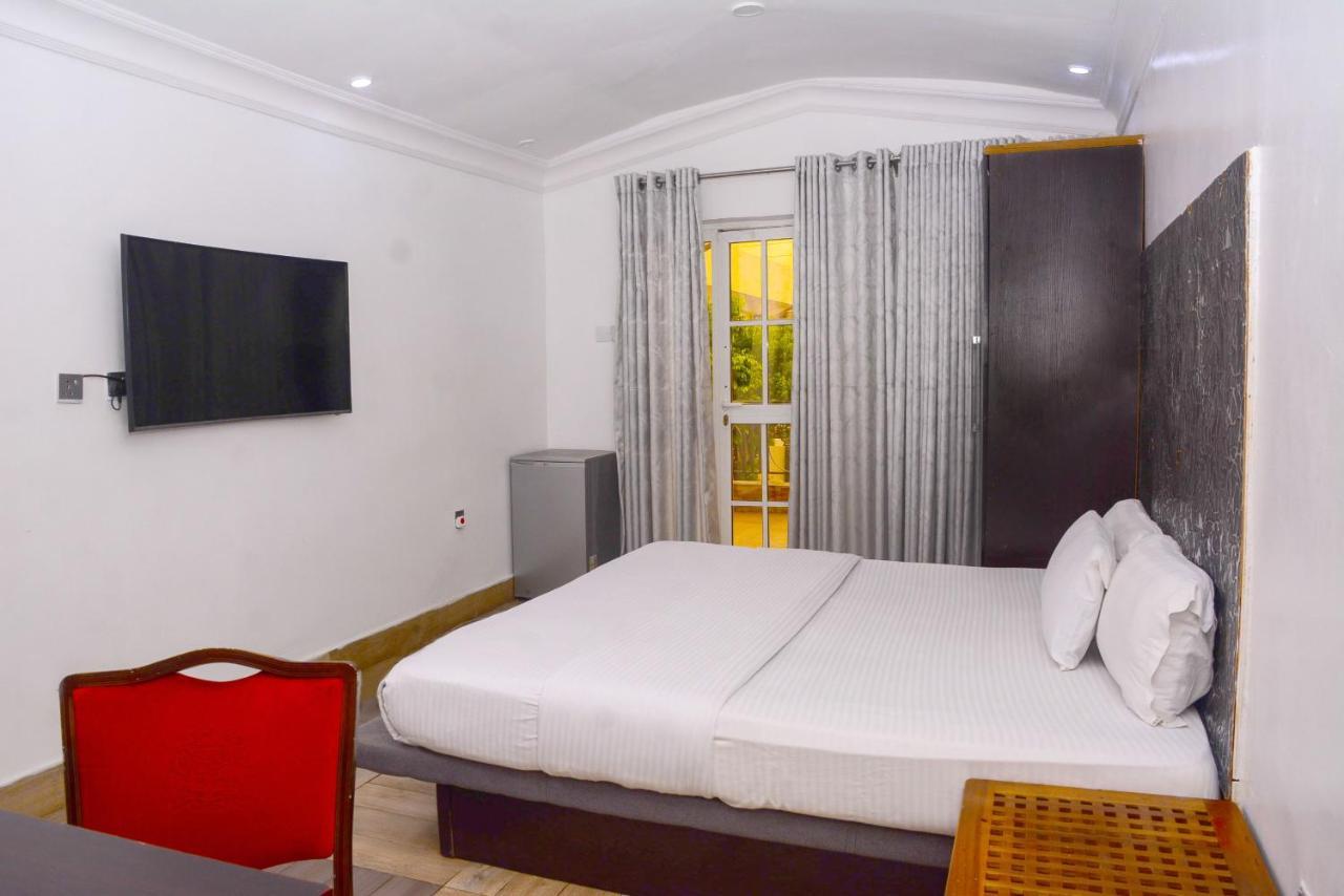 Connecting Lagos Suites Luaran gambar