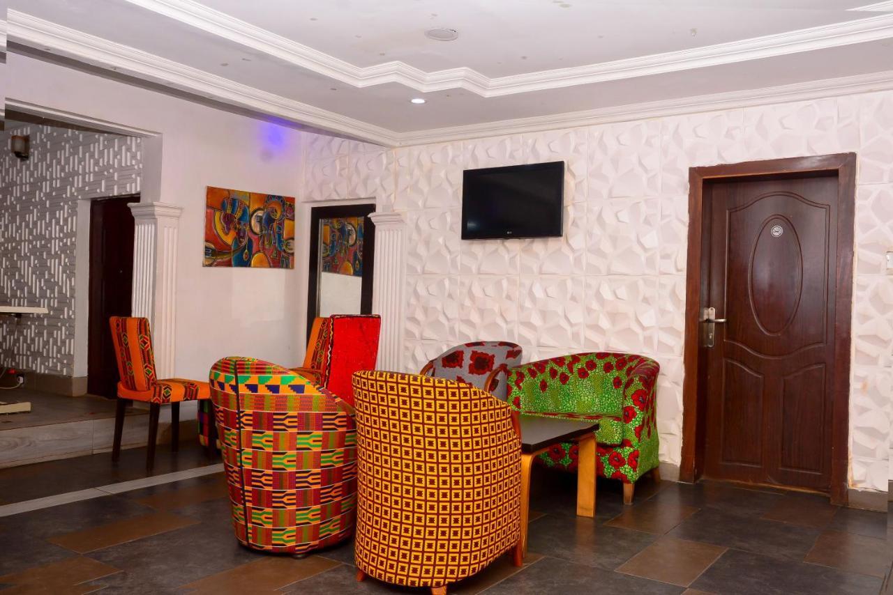 Connecting Lagos Suites Luaran gambar