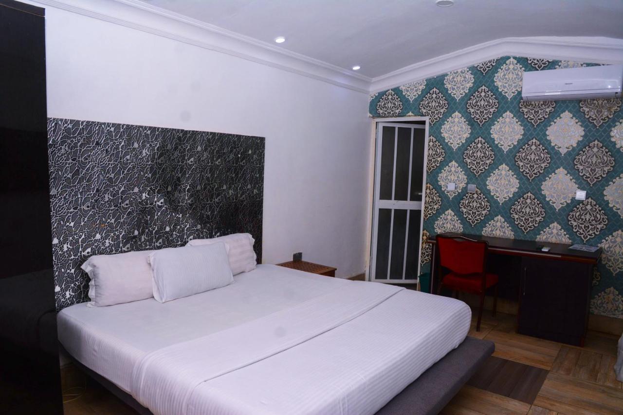 Connecting Lagos Suites Luaran gambar