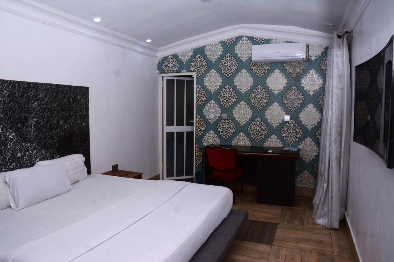 Connecting Lagos Suites Luaran gambar